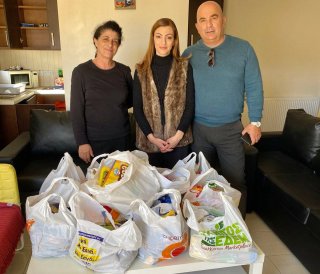 "Κιβώτια Αγάπης"