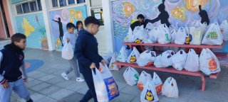 "Κιβώτια Αγάπης"