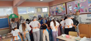 "Γαλάζιο νησί, ψάρια γεμάτο"