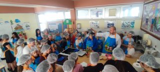 "Γαλάζιο νησί, ψάρια γεμάτο"