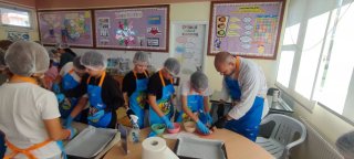 "Γαλάζιο νησί, ψάρια γεμάτο"