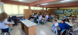 "Γαλάζιο νησί, ψάρια γεμάτο"