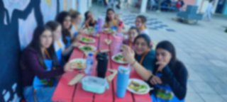 "Γαλάζιο νησί, ψάρια γεμάτο"