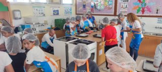 "Γαλάζιο νησί, ψάρια γεμάτο"